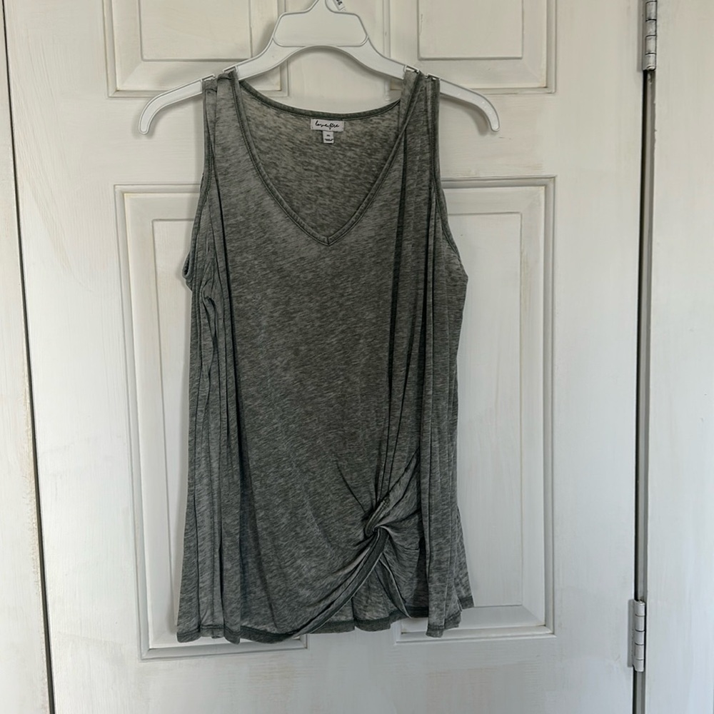 Love Fire Cold Shoulder Green Vneck Size XL